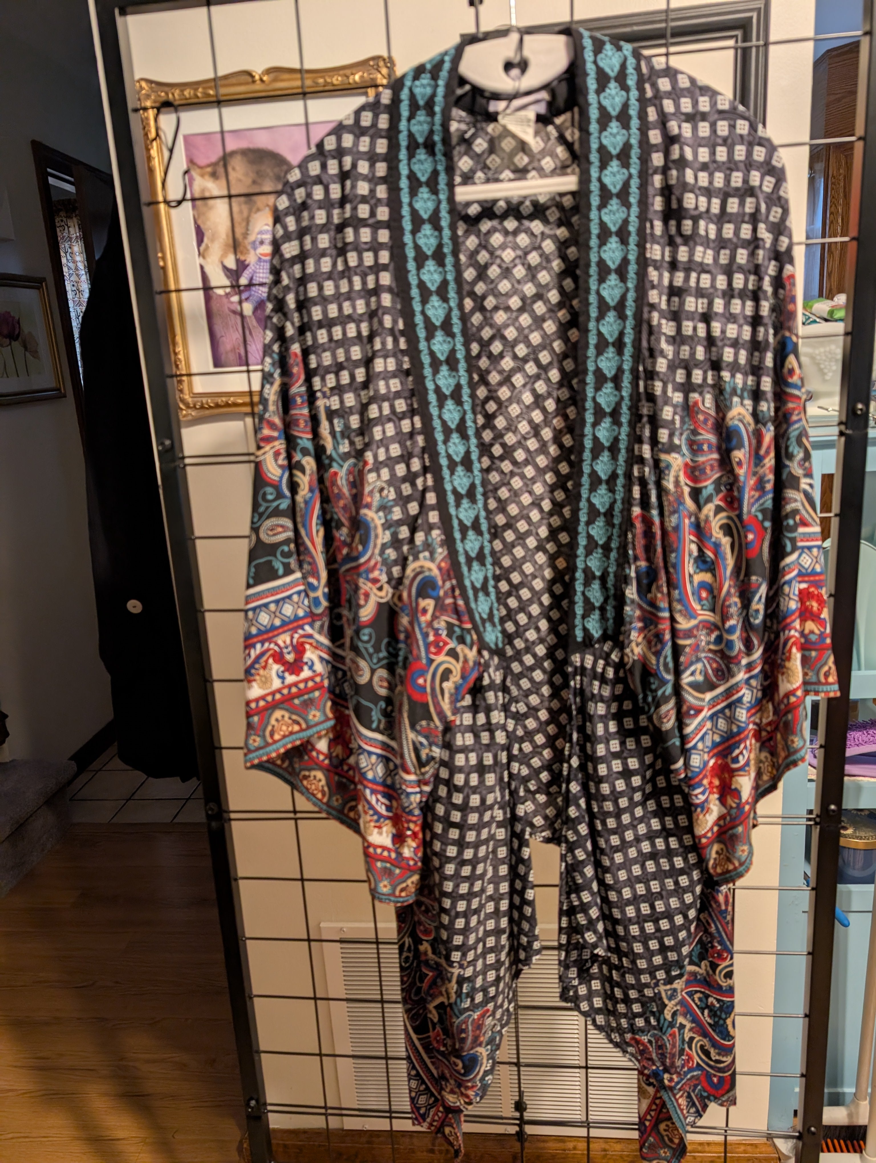 Salem 3 Broomsticks Bed & Breakfast Long Kimono